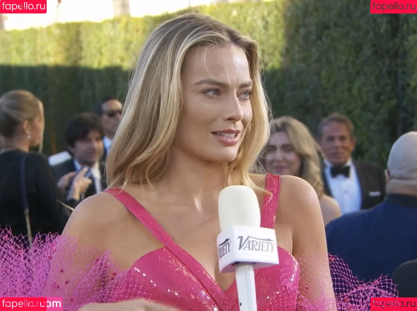 Margot Robbie / margotrobbieofficial Onlyfans Photo Gallery 