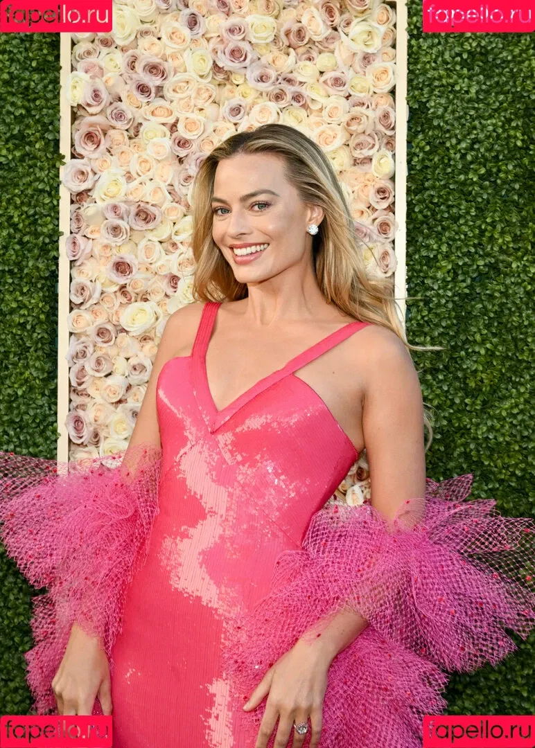 Margot Robbie / margotrobbieofficial Onlyfans Photo Gallery 