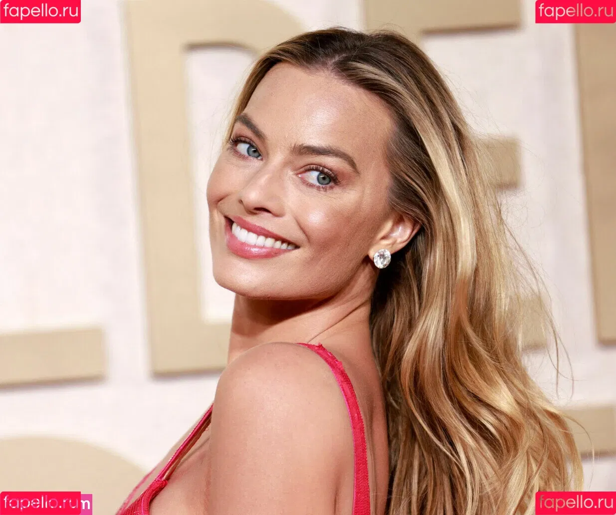 Margot Robbie / margotrobbieofficial Onlyfans Photo Gallery 