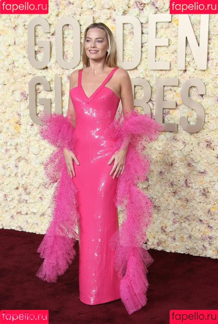 Margot Robbie / margotrobbieofficial Onlyfans Photo Gallery 