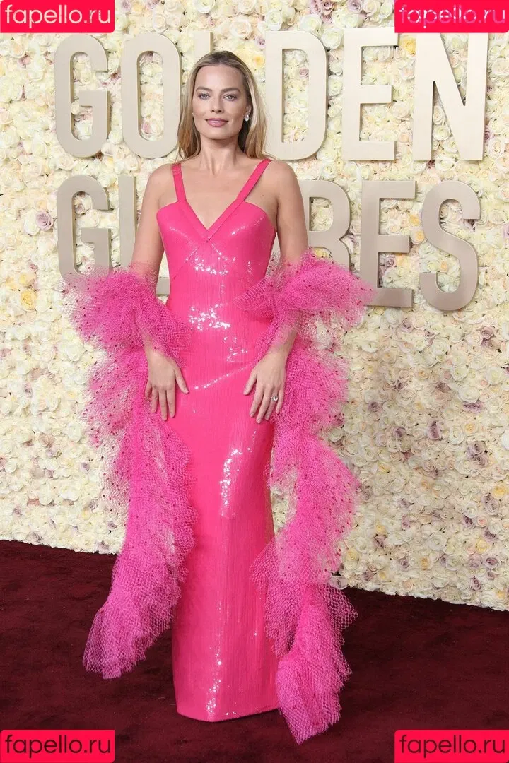 Margot Robbie / margotrobbieofficial Onlyfans Photo Gallery 