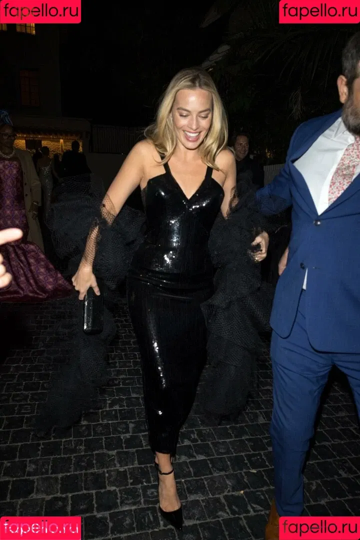 Margot Robbie / margotrobbieofficial Onlyfans Photo Gallery 