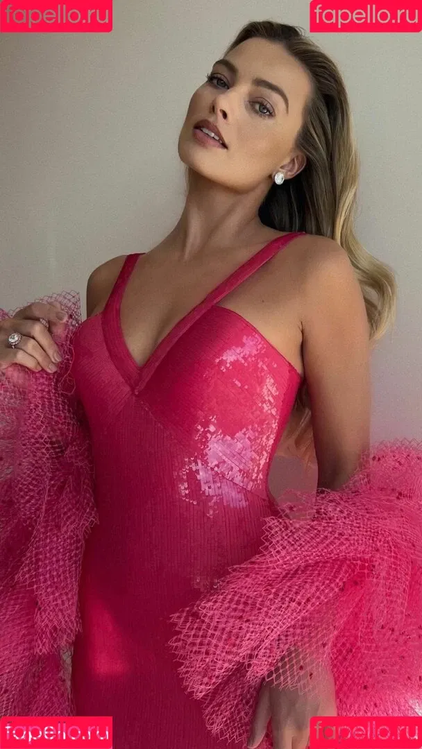 Margot Robbie / margotrobbieofficial Onlyfans Photo Gallery 