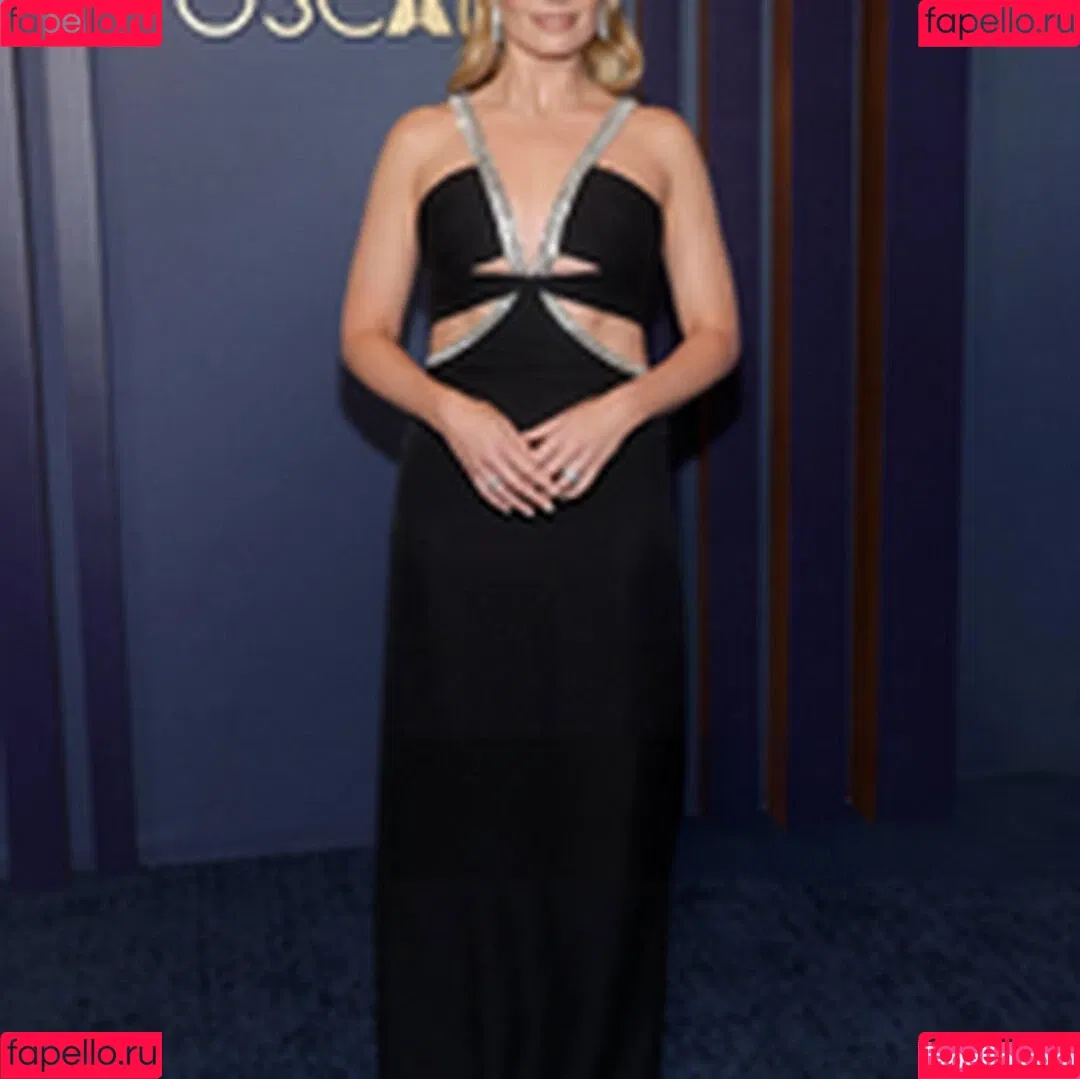 Margot Robbie / margotrobbieofficial Onlyfans Photo Gallery 