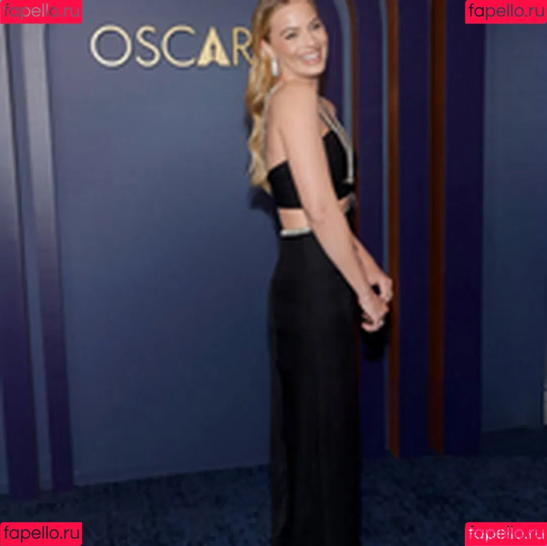 Margot Robbie / margotrobbieofficial Onlyfans Photo Gallery 