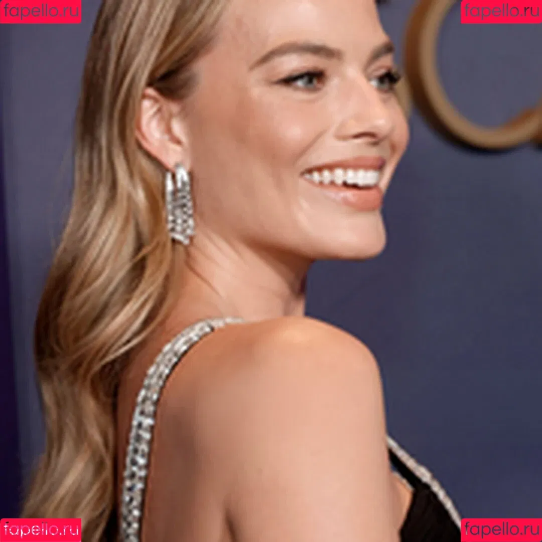 Margot Robbie / margotrobbieofficial Onlyfans Photo Gallery 