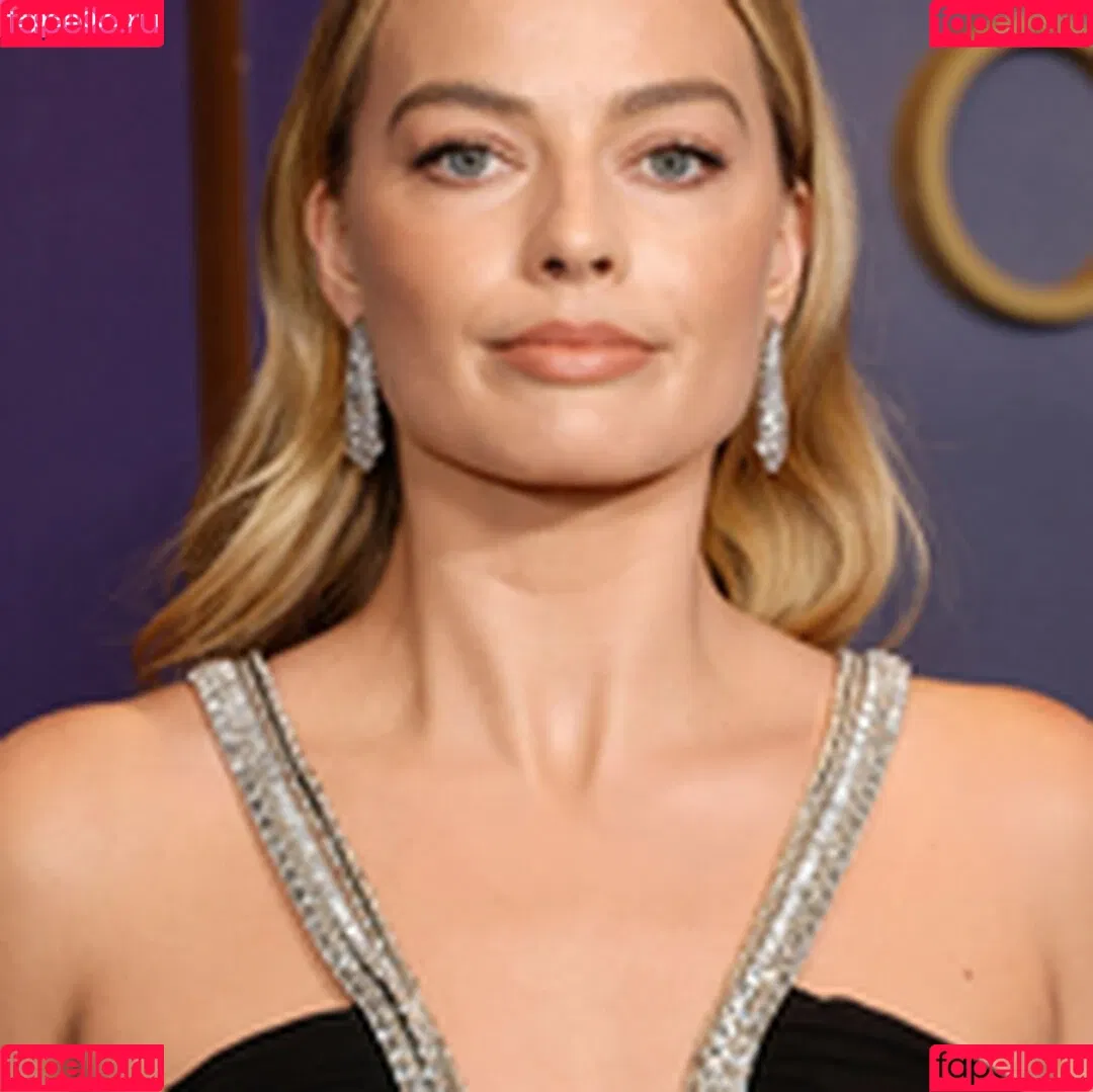 Margot Robbie / margotrobbieofficial Onlyfans Photo Gallery 