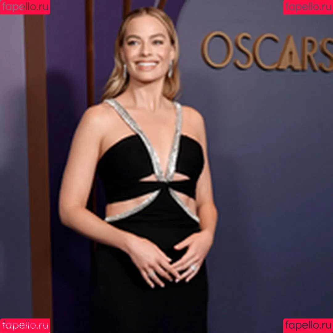 Margot Robbie / margotrobbieofficial Onlyfans Photo Gallery 