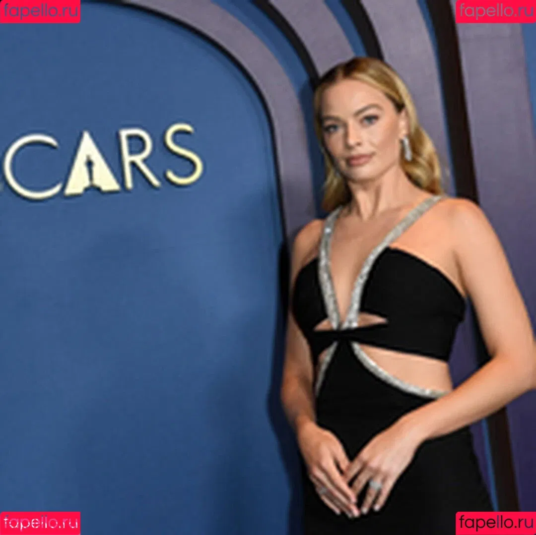 Margot Robbie / margotrobbieofficial Onlyfans Photo Gallery 