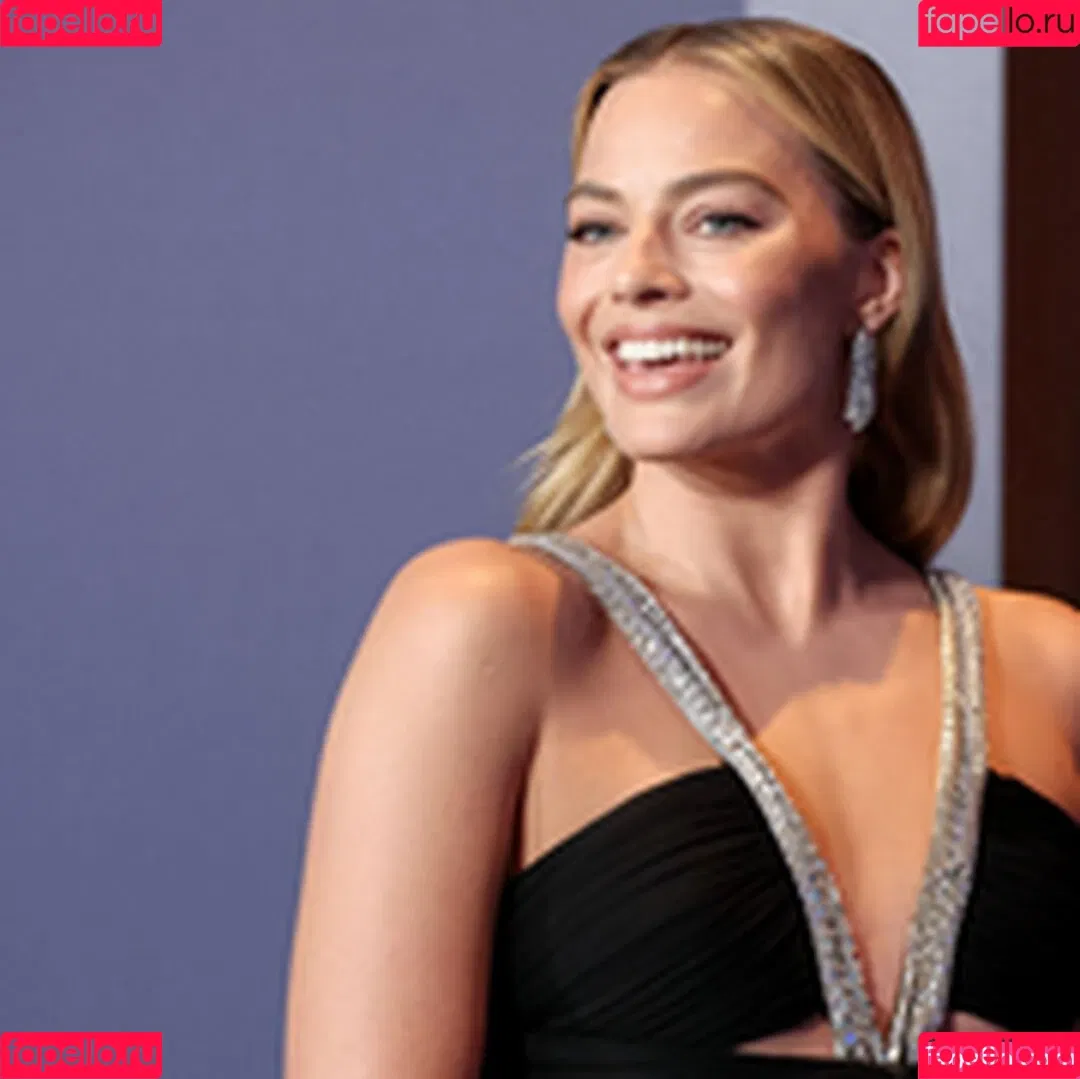 Margot Robbie / margotrobbieofficial Onlyfans Photo Gallery 