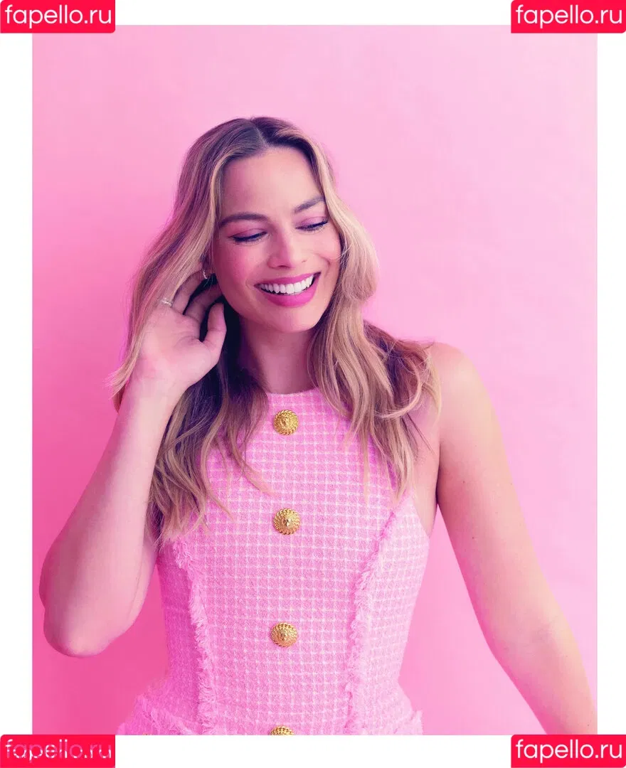 Margot Robbie / margotrobbieofficial Onlyfans Photo Gallery 