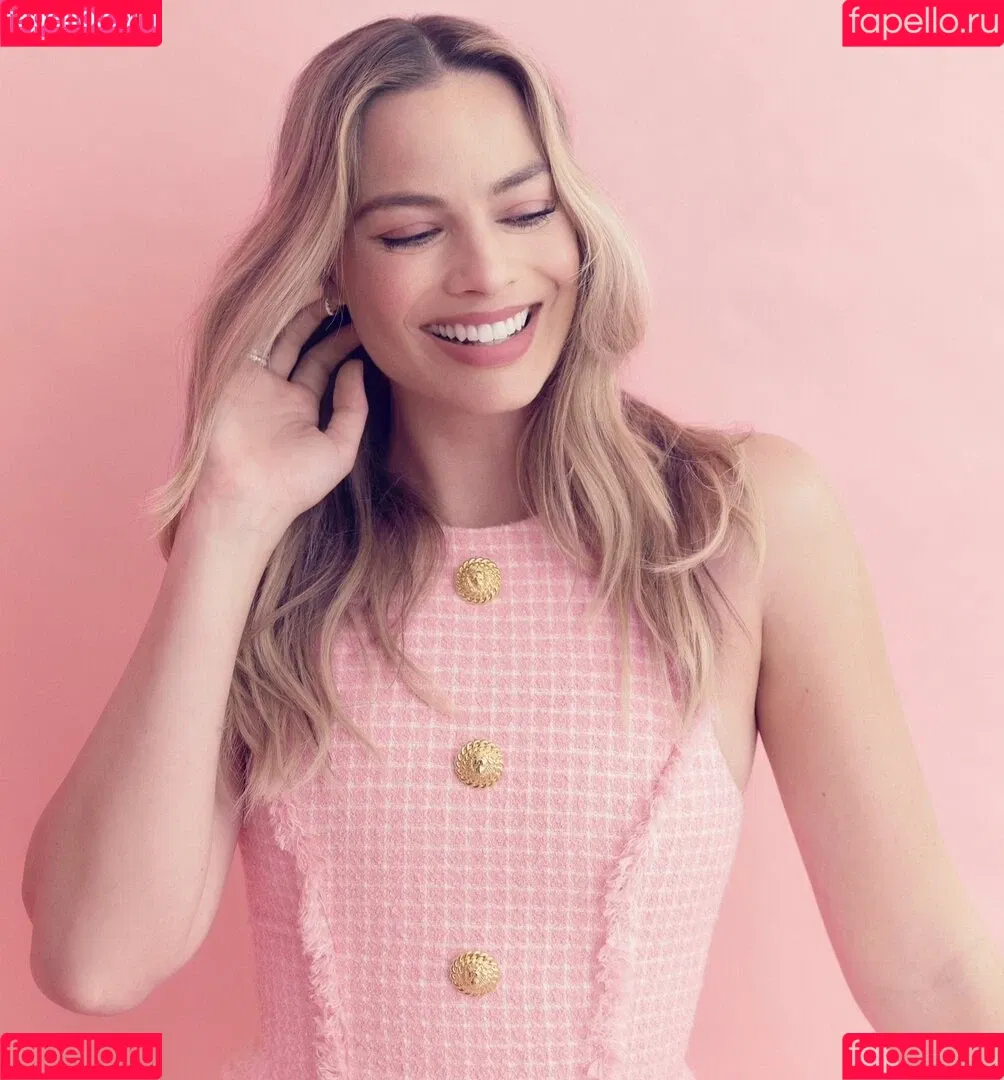 Margot Robbie / margotrobbieofficial Onlyfans Photo Gallery 
