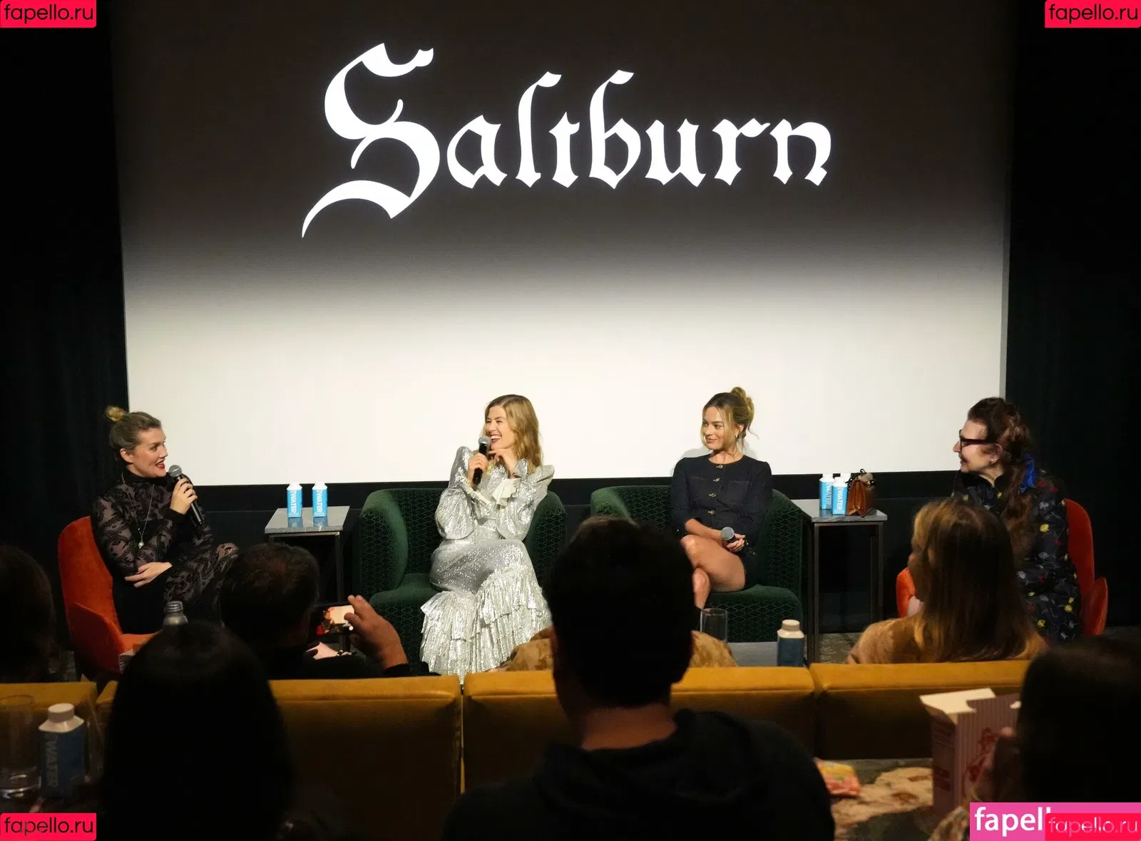 Margot Robbie / margotrobbieofficial Onlyfans Photo Gallery 