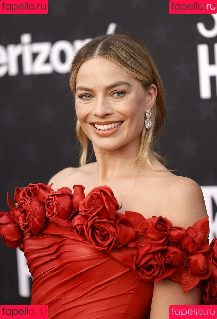 Margot Robbie / margotrobbieofficial Onlyfans Photo Gallery 