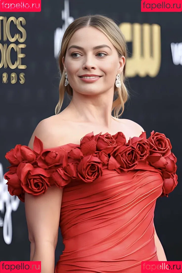Margot Robbie / margotrobbieofficial Onlyfans Photo Gallery 
