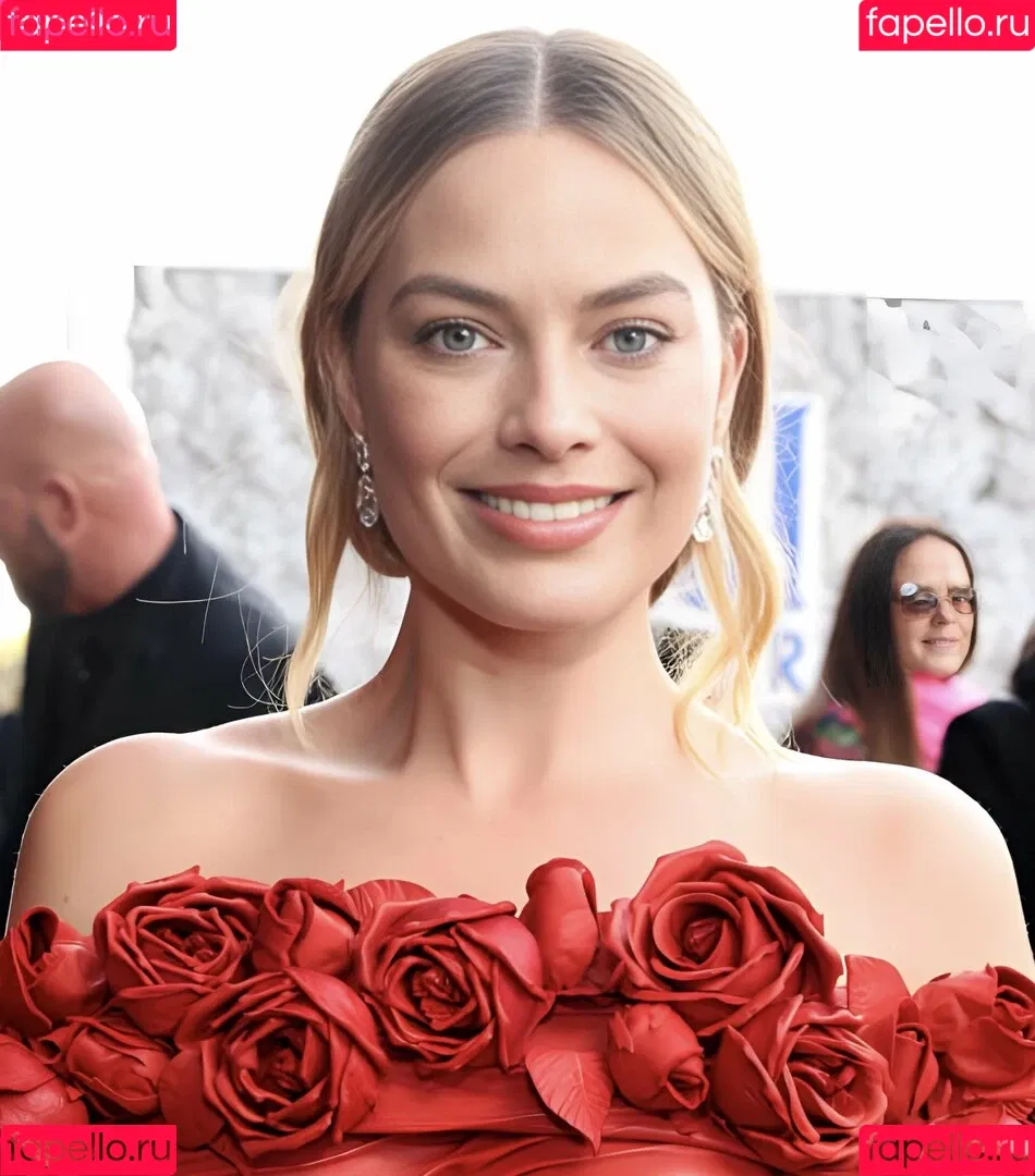 Margot Robbie / margotrobbieofficial Onlyfans Photo Gallery 