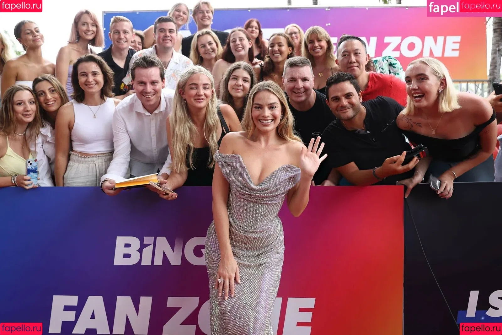 Margot Robbie / margotrobbieofficial Onlyfans Photo Gallery 