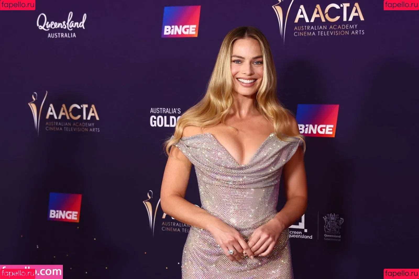 Margot Robbie / margotrobbieofficial Onlyfans Photo Gallery 