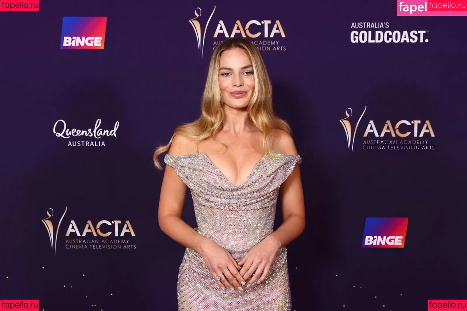 Margot Robbie / margotrobbieofficial Onlyfans Photo Gallery 