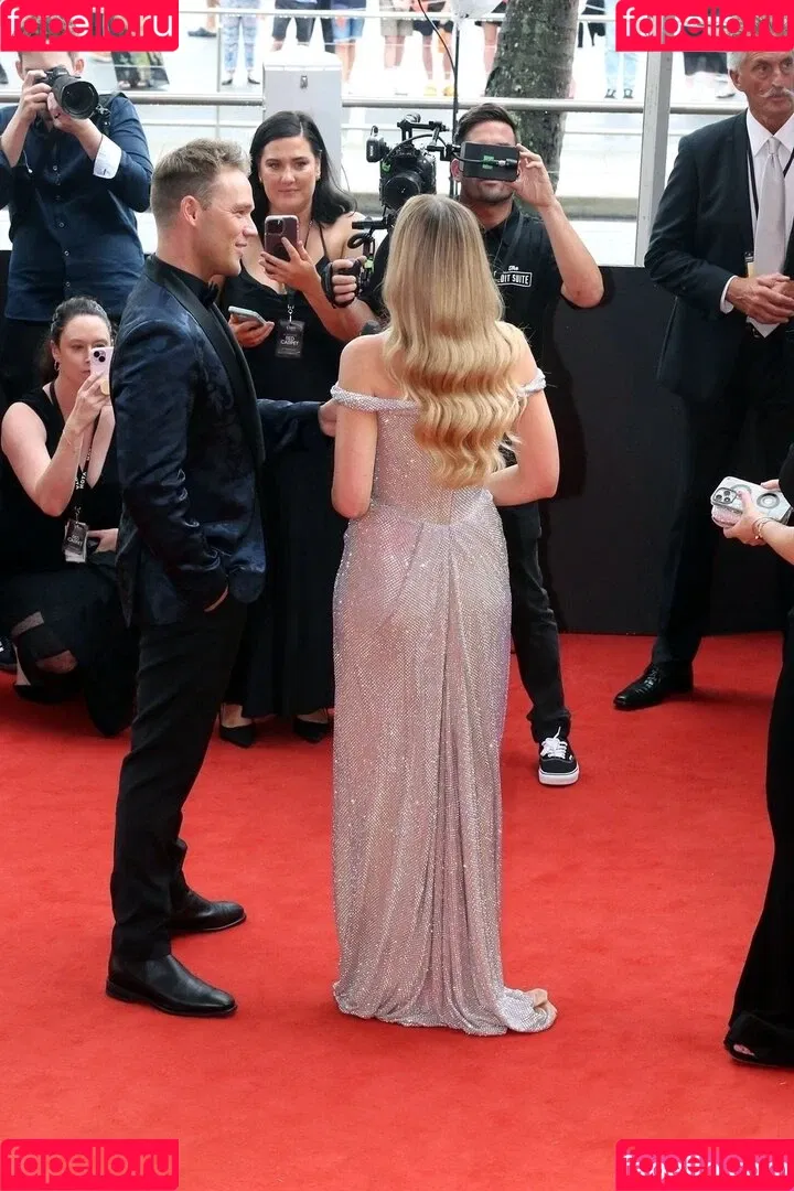 Margot Robbie / margotrobbieofficial Onlyfans Photo Gallery 