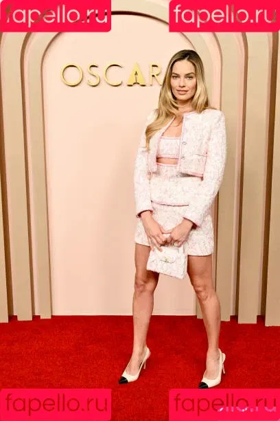 Margot Robbie / margotrobbieofficial Onlyfans Photo Gallery 