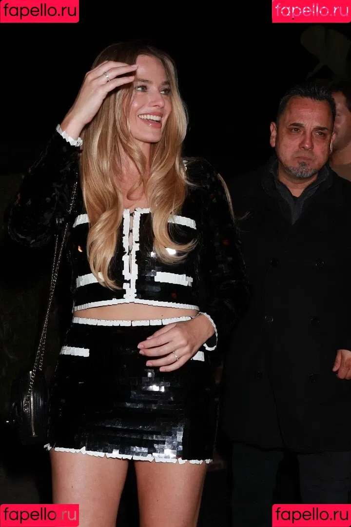 Margot Robbie / margotrobbieofficial Onlyfans Photo Gallery 