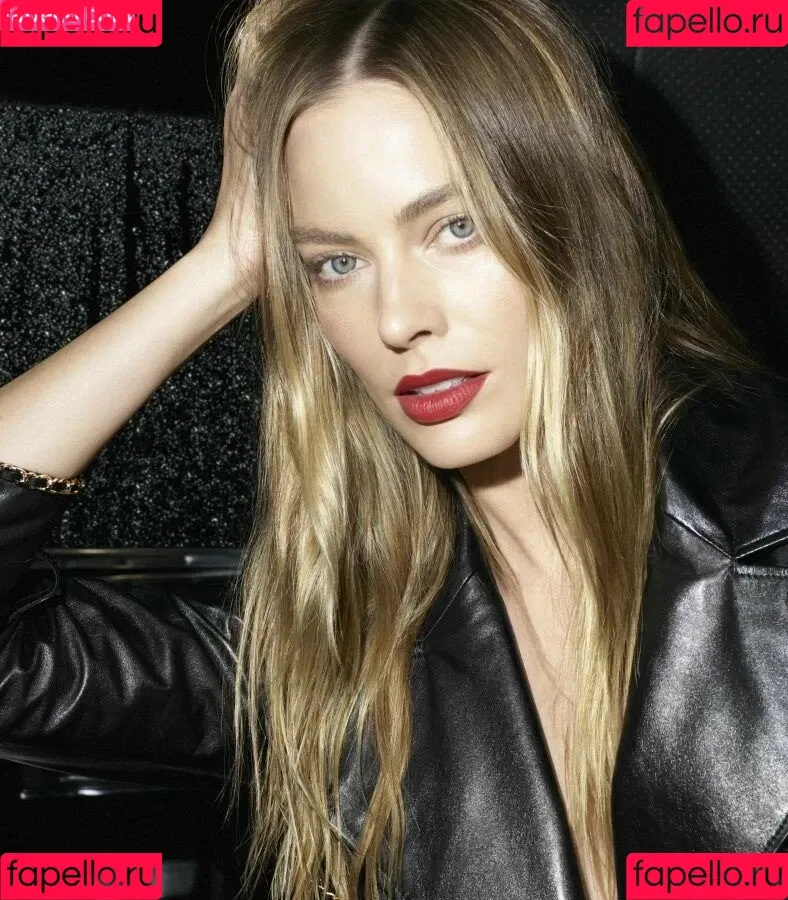 Margot Robbie / margotrobbieofficial Onlyfans Photo Gallery 