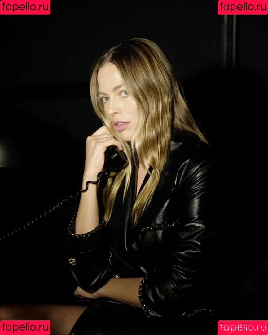 Margot Robbie / margotrobbieofficial Onlyfans Photo Gallery 