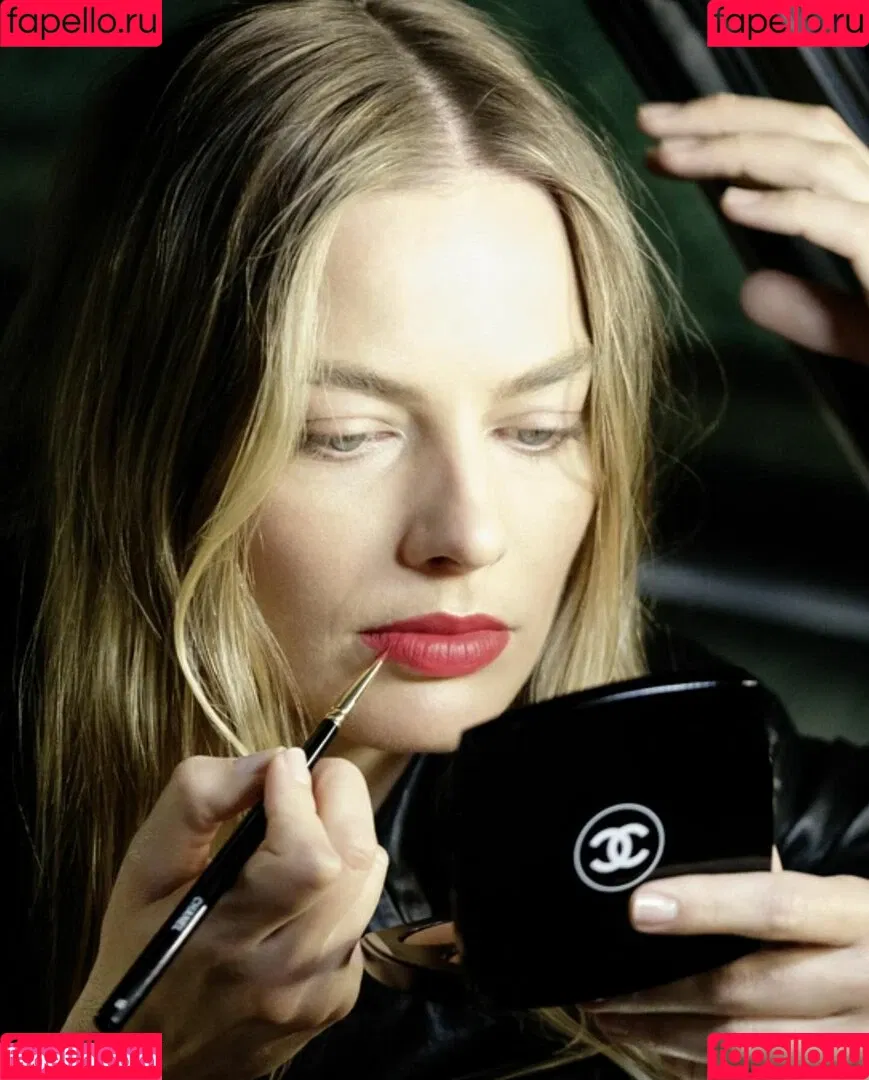 Margot Robbie / margotrobbieofficial Onlyfans Photo Gallery 