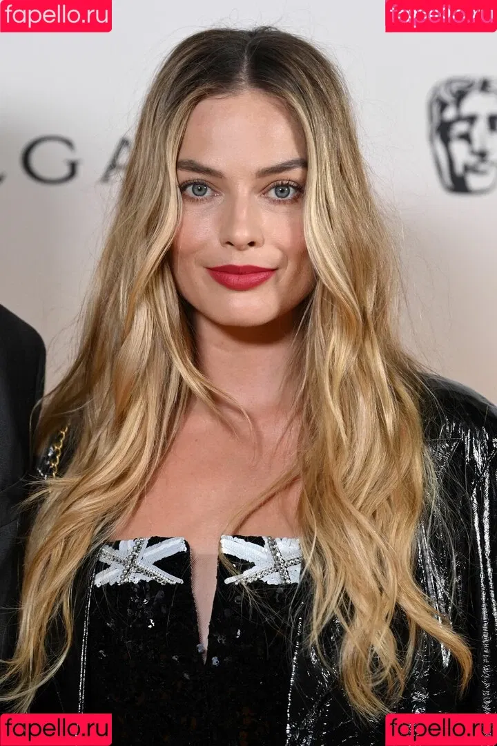 Margot Robbie / margotrobbieofficial Onlyfans Photo Gallery 