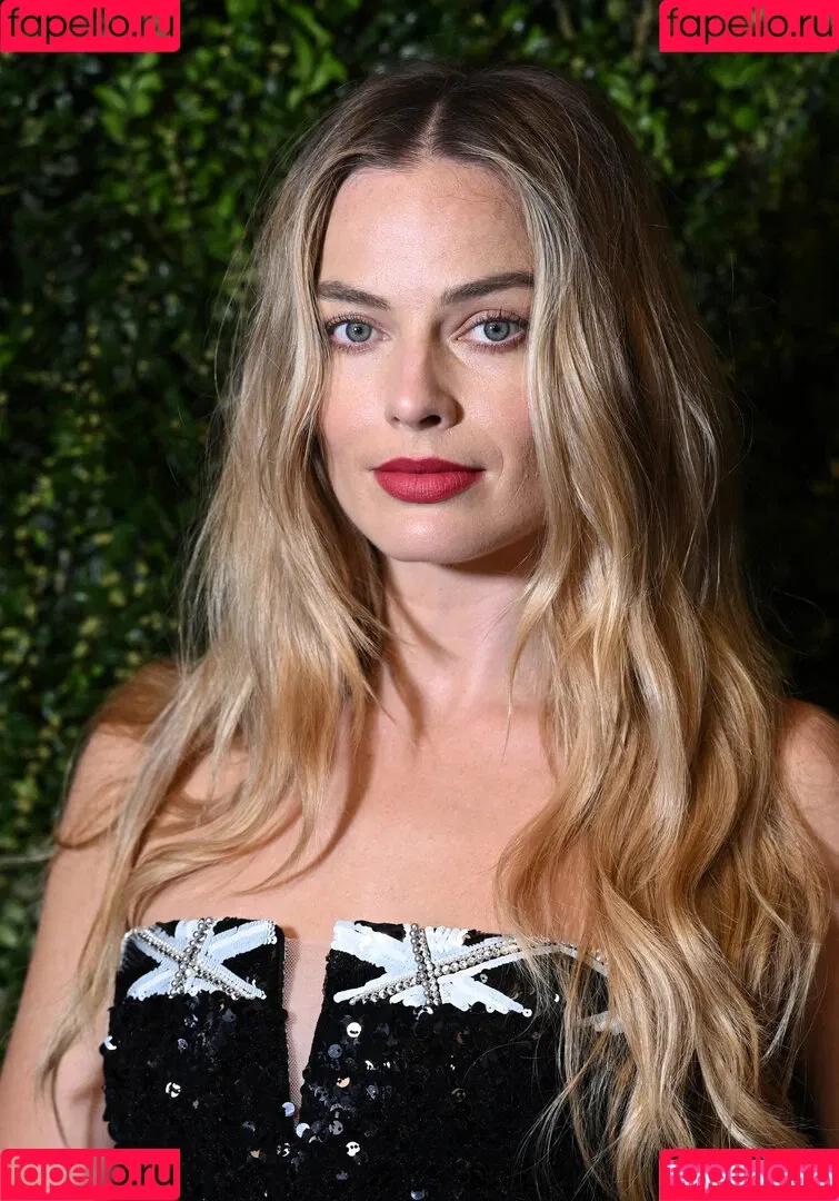 Margot Robbie / margotrobbieofficial Onlyfans Photo Gallery 