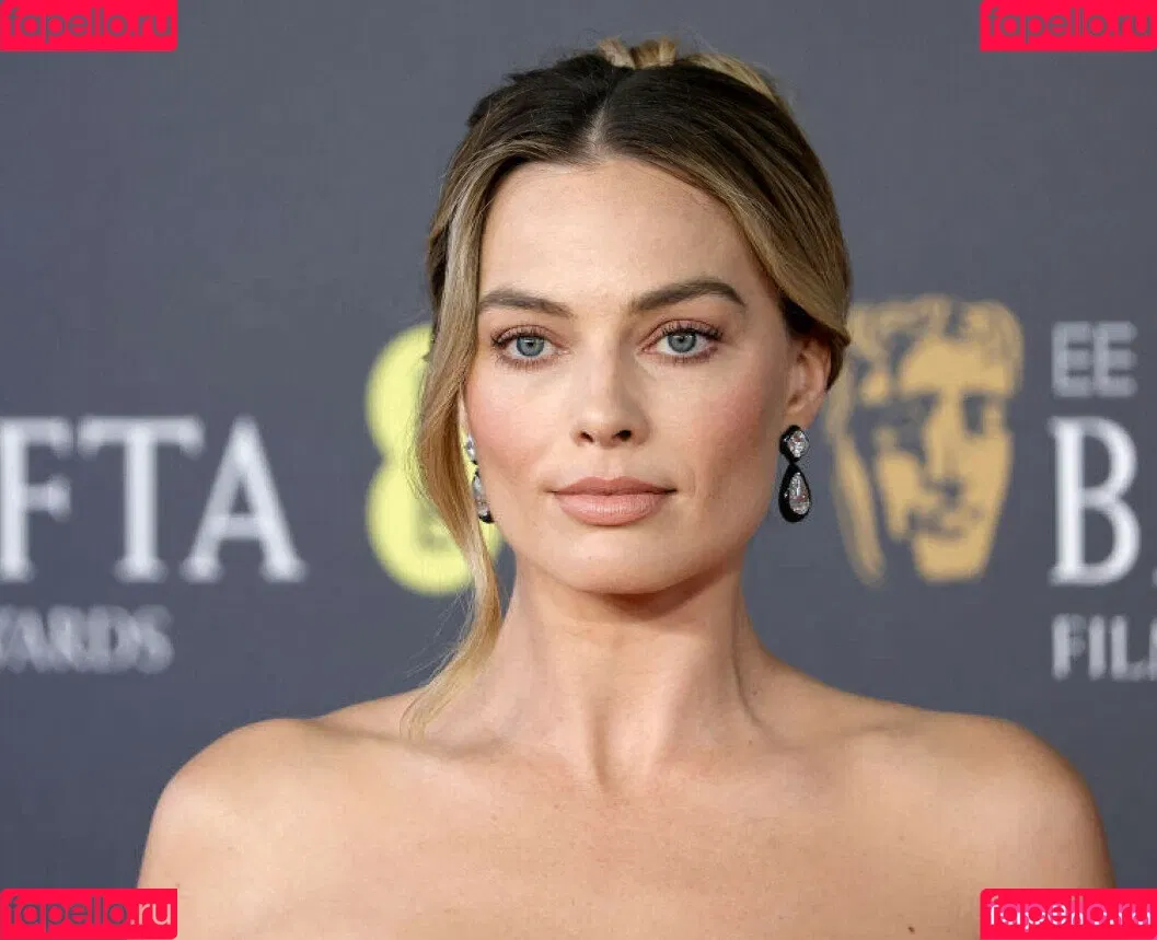 Margot Robbie / margotrobbieofficial Onlyfans Photo Gallery 