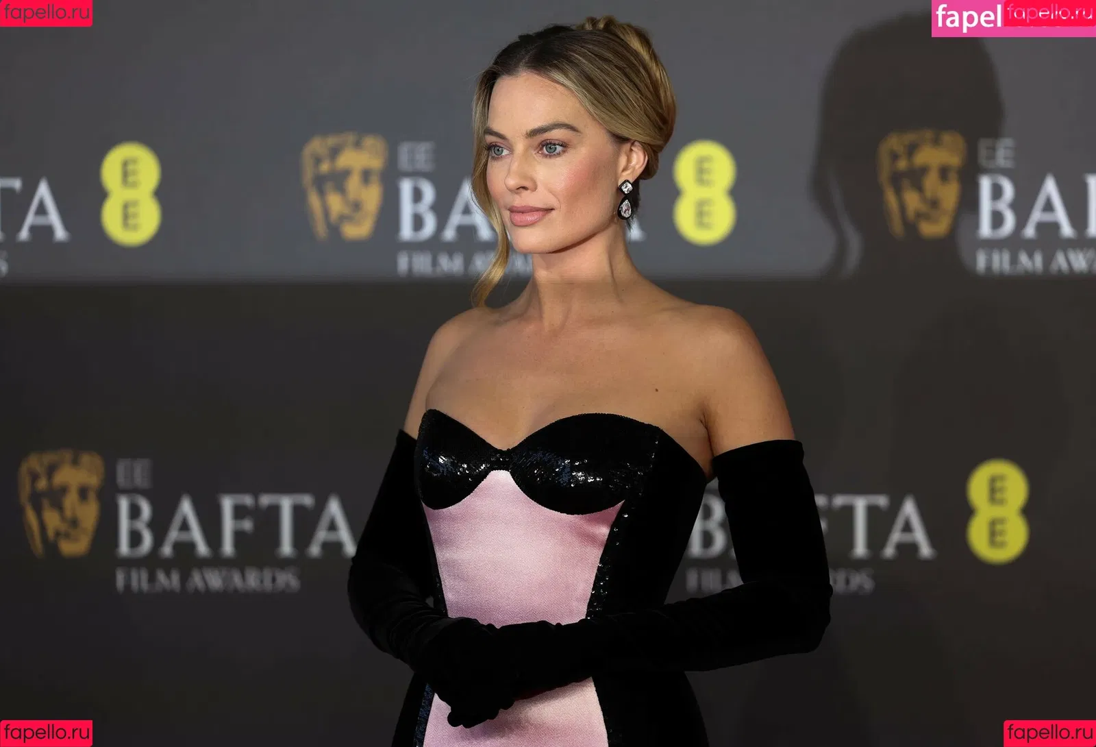 Margot Robbie / margotrobbieofficial Onlyfans Photo Gallery 