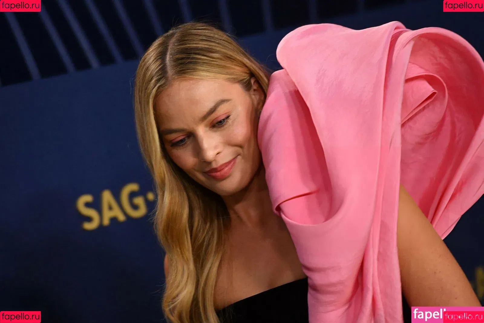 Margot Robbie / margotrobbieofficial Onlyfans Photo Gallery 