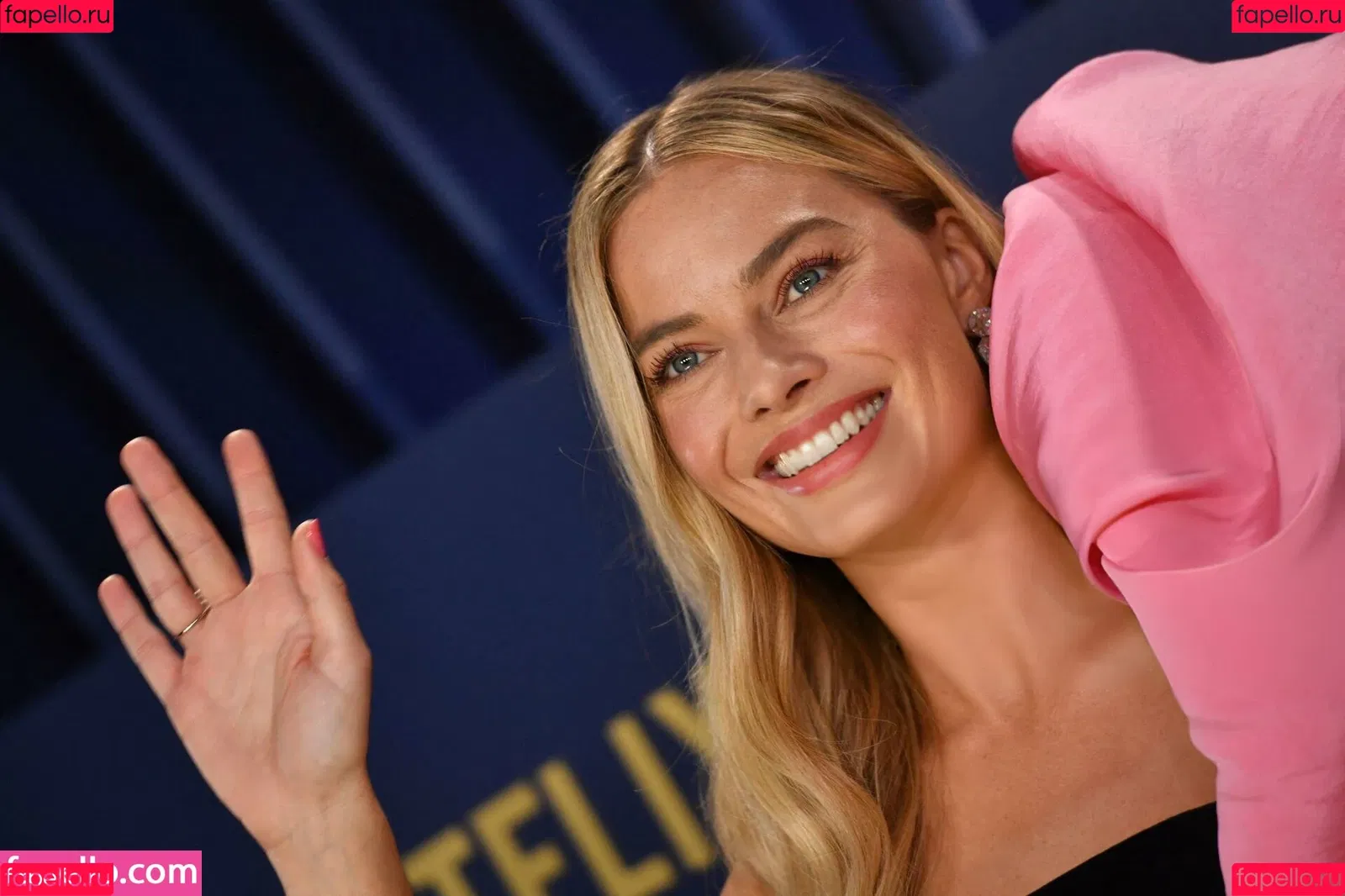 Margot Robbie / margotrobbieofficial Onlyfans Photo Gallery 