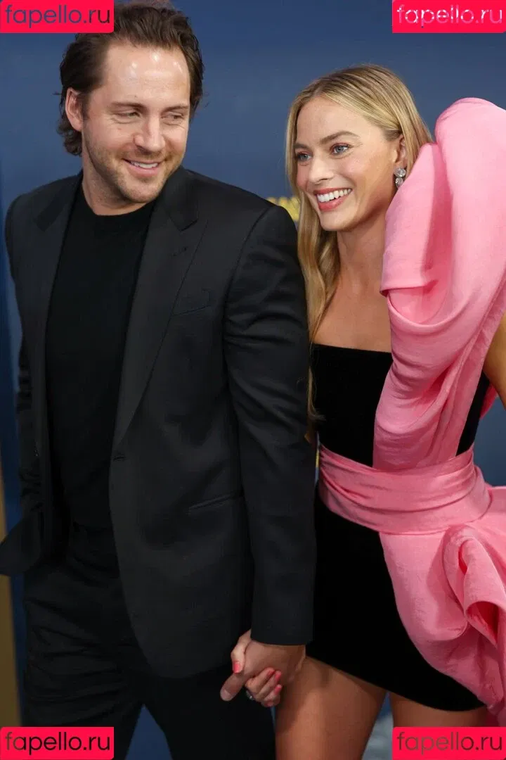 Margot Robbie / margotrobbieofficial Onlyfans Photo Gallery 