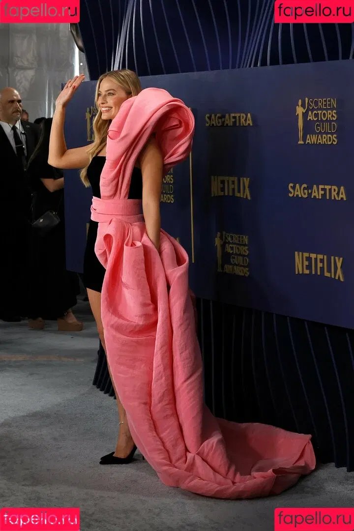 Margot Robbie / margotrobbieofficial Onlyfans Photo Gallery 