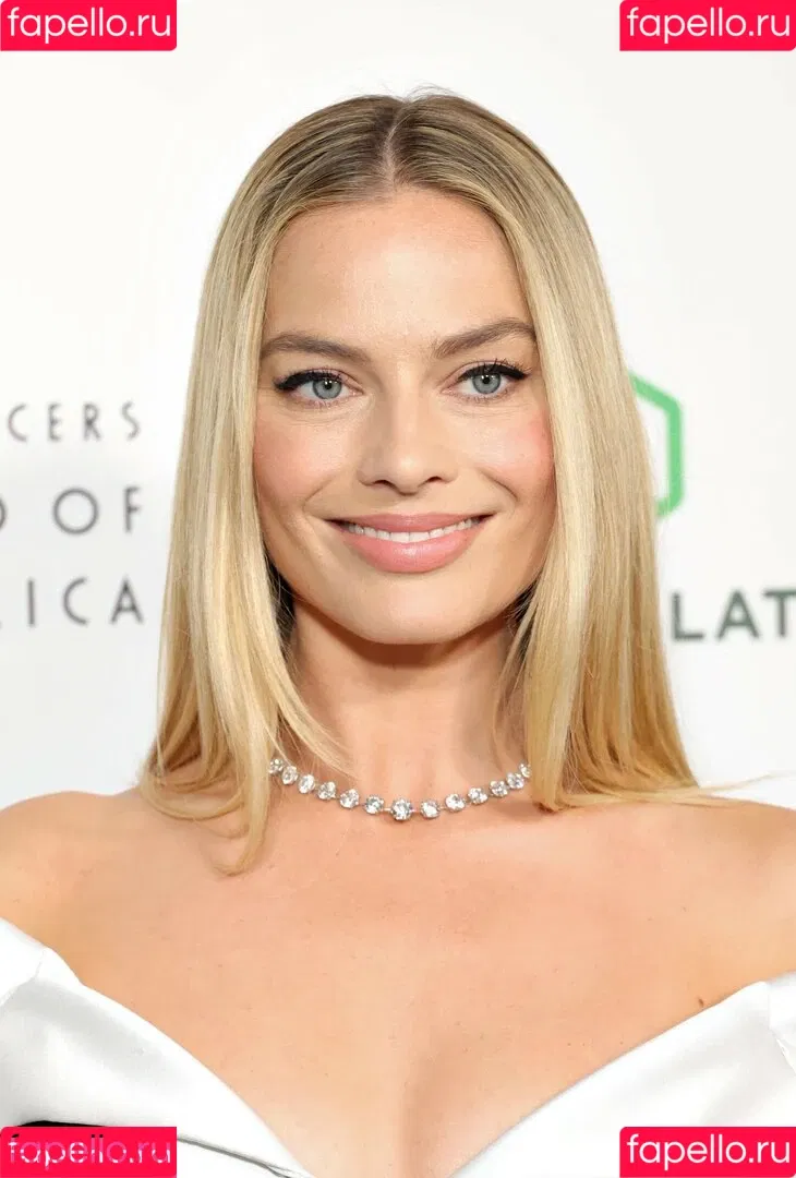 Margot Robbie / margotrobbieofficial Onlyfans Photo Gallery 