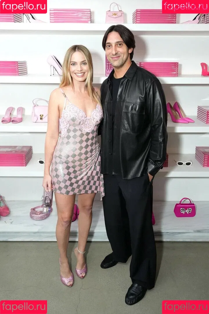 Margot Robbie / margotrobbieofficial Onlyfans Photo Gallery 