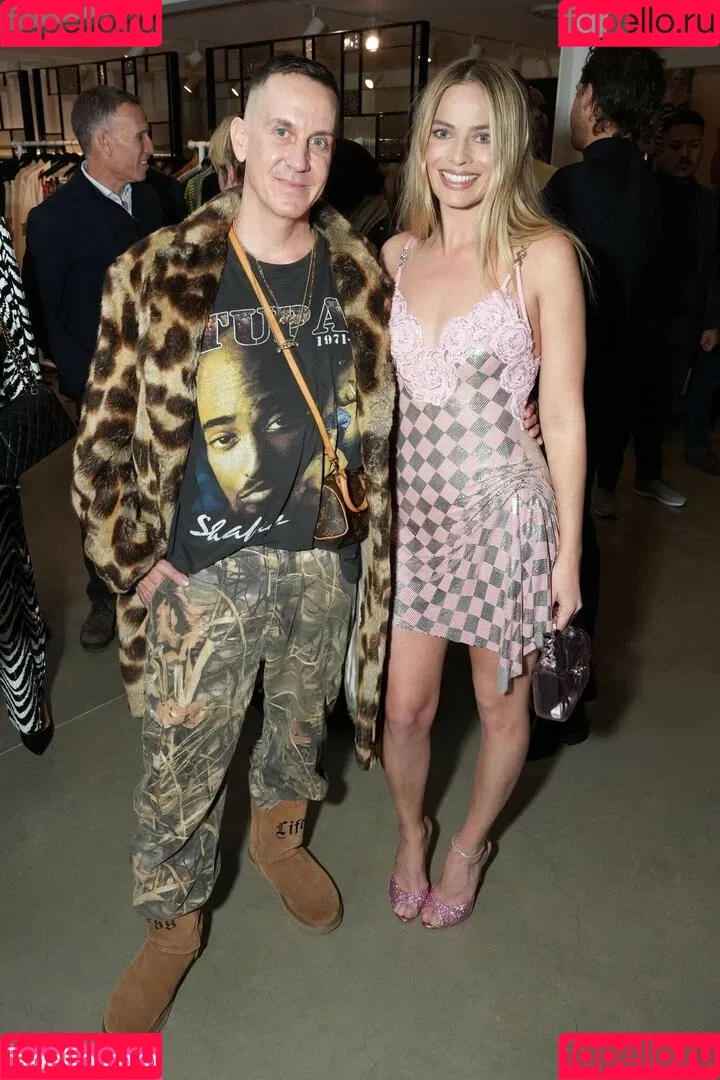 Margot Robbie / margotrobbieofficial Onlyfans Photo Gallery 