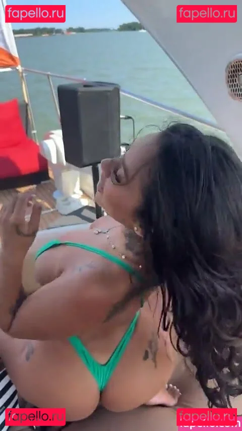 Chromazz / Chromita / chromazz.chromin Onlyfans Photo Gallery 