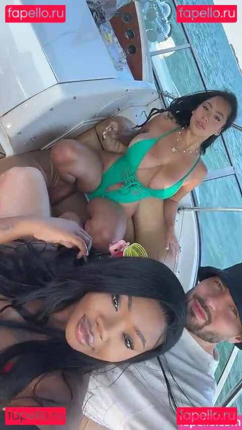 Chromazz / Chromita / chromazz.chromin Onlyfans Photo Gallery 