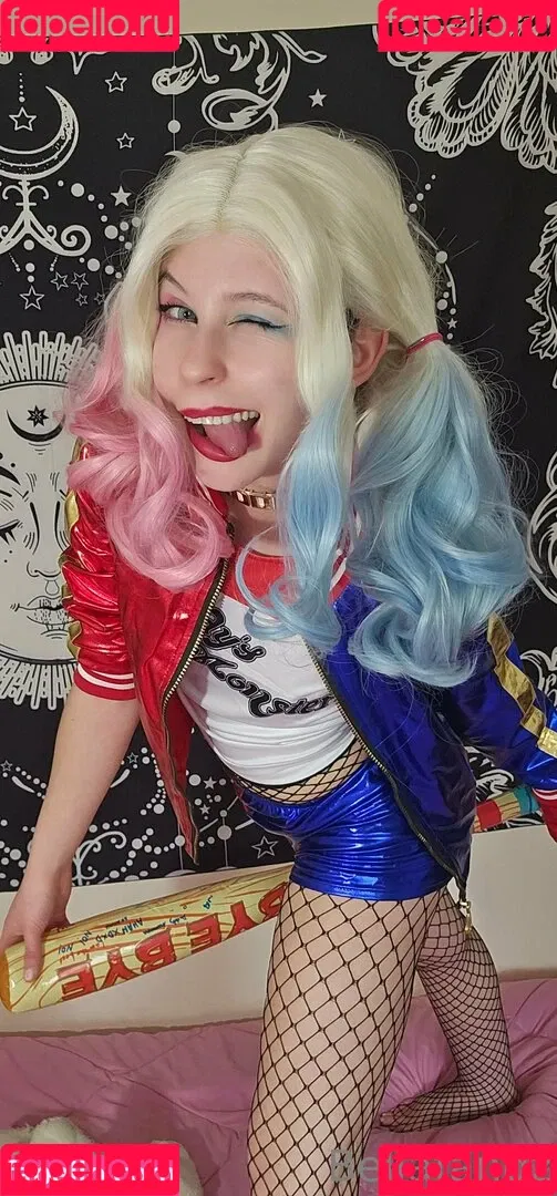 ahegaofangz / bellafangz Onlyfans Photo Gallery 