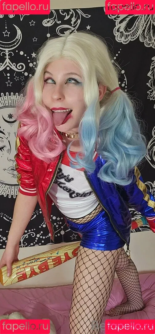 ahegaofangz / bellafangz Onlyfans Photo Gallery 