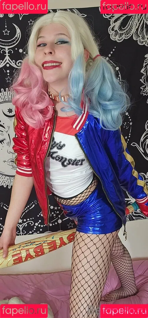 ahegaofangz / bellafangz Onlyfans Photo Gallery 