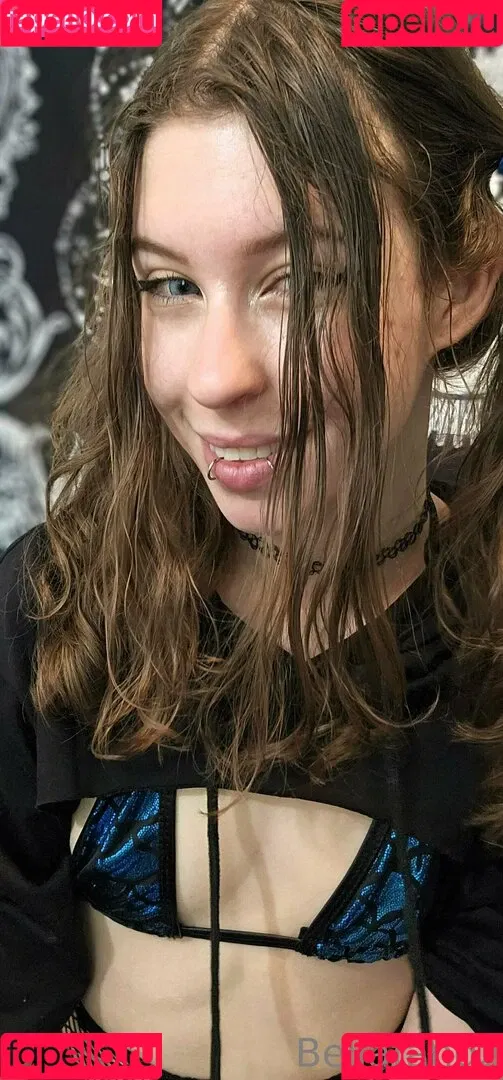 ahegaofangz / bellafangz Onlyfans Photo Gallery 