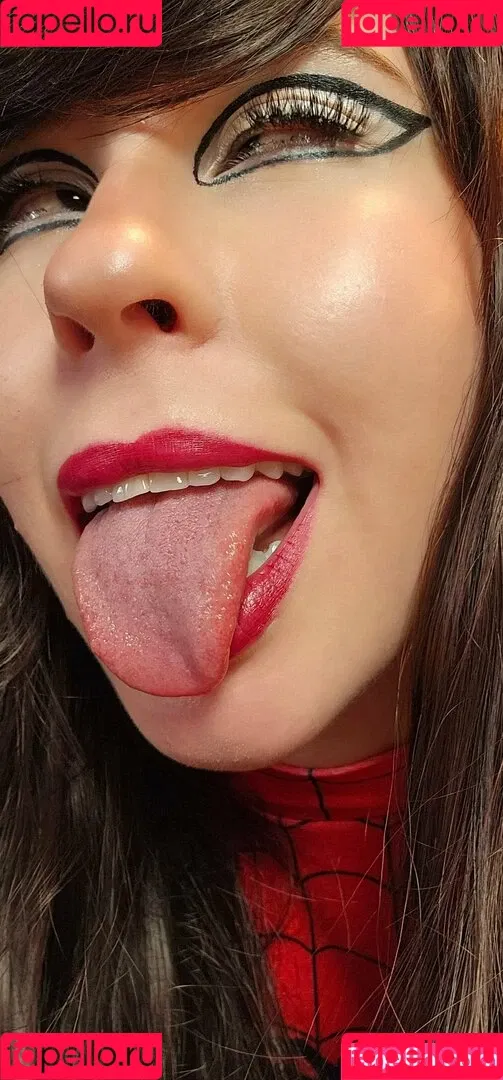 ahegaofangz / bellafangz Onlyfans Photo Gallery 