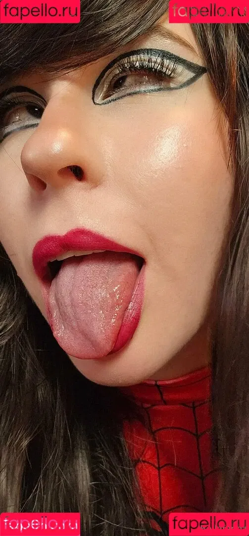 ahegaofangz / bellafangz Onlyfans Photo Gallery 