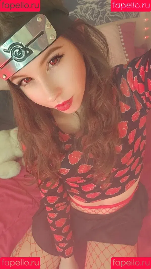 ahegaofangz / bellafangz Onlyfans Photo Gallery 