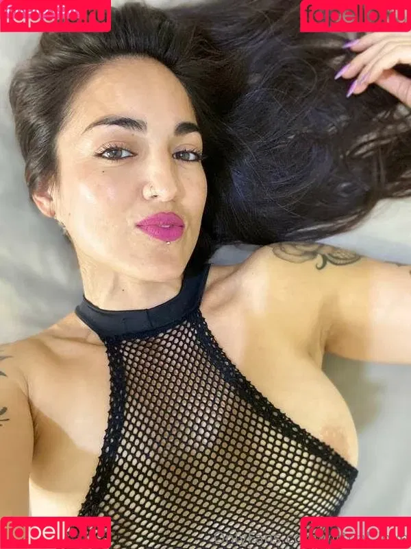 Queen Julia / eroticayespiritual / https: / thegoddessjulia Onlyfans Photo Gallery 